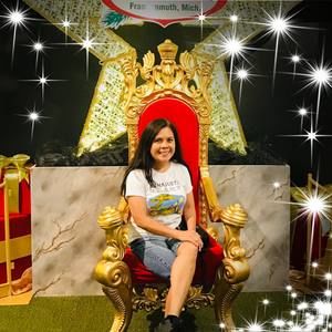 Meet your Posher, Evelyn